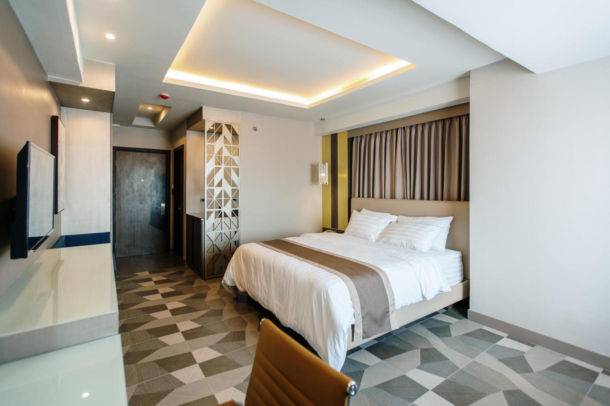 Zuri Hotel Iloilo City Bagian luar foto